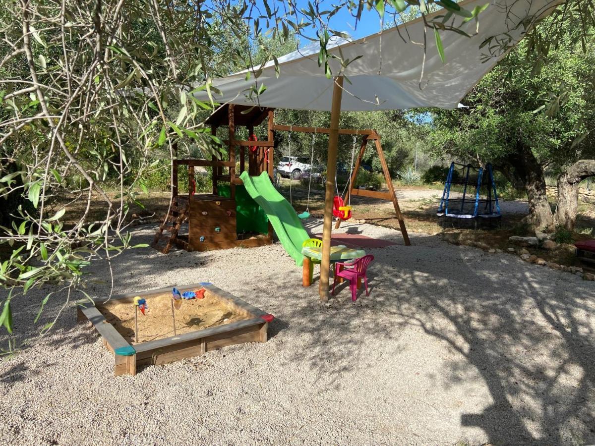 Paraiso Bell Tent ตอร์โตซา ภายนอก รูปภาพ